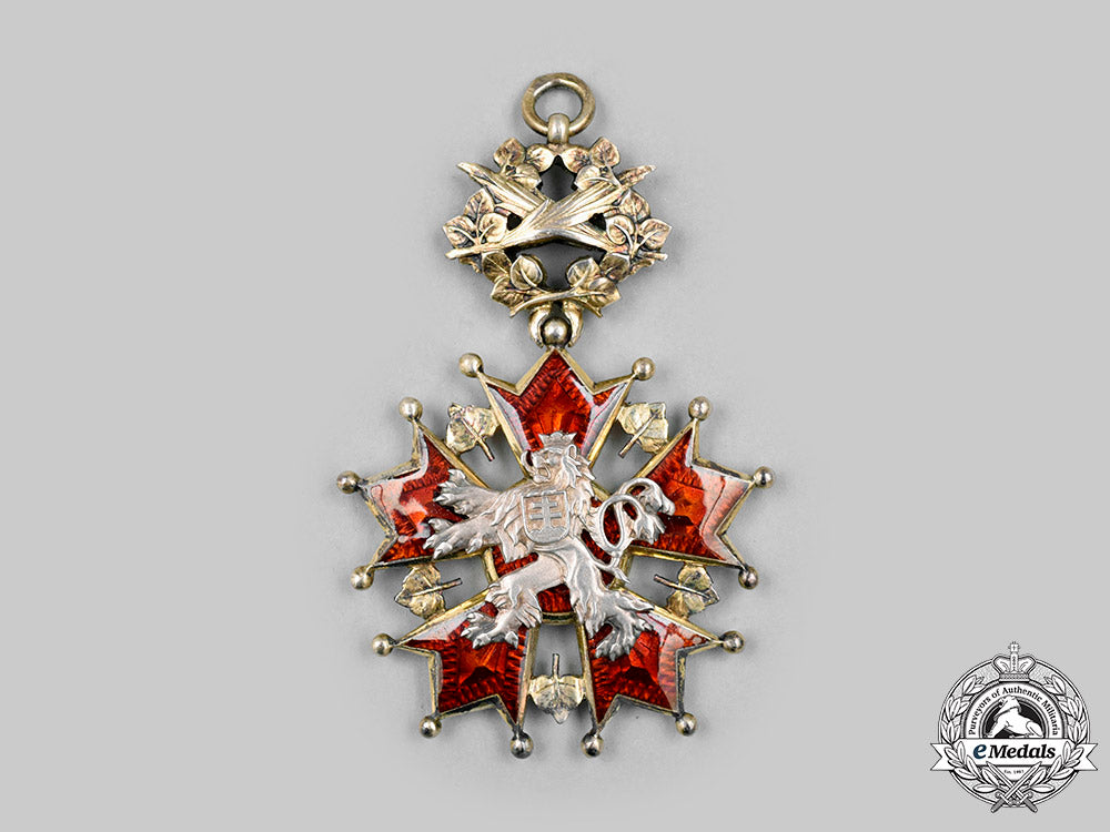 czechoslovakia,_i_republic._an_order_of_the_white_lion,_iv_class_officer,_by_karnet&_kyselý,_c.1935_c2020_320_mnc0886