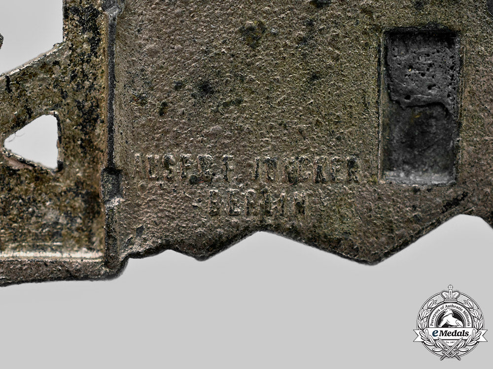 germany,_wehrmacht._a_close_combat_clasp,_silver_grade,_by_c.e._juncker_c2020_419_mnc3381_1