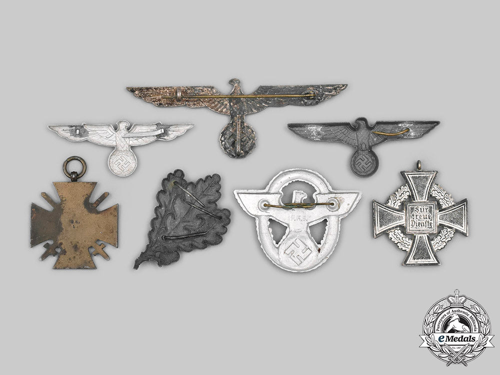 germany,_third_reich._a_mixed_lot_of_medals_and_insignia_c2020_421_mnc3981