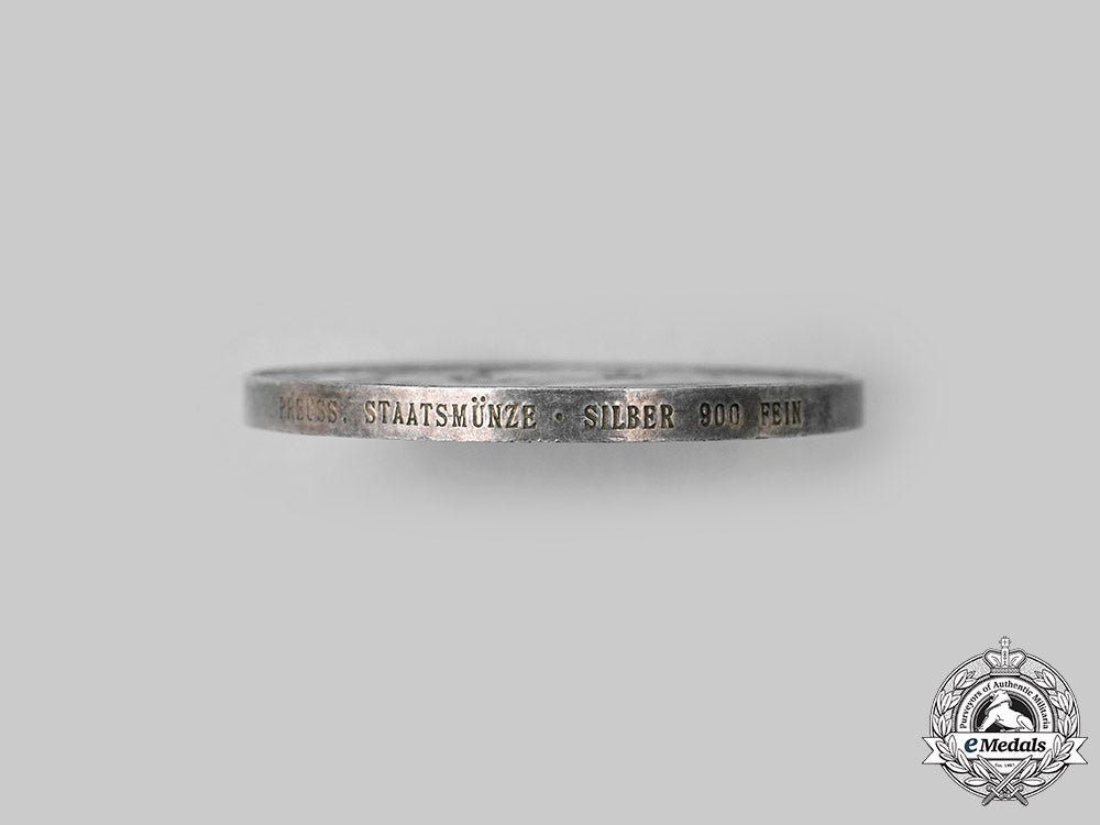 germany,_weimar_republic._an_lz127_graf_zeppelin_medal1898-1928_c2020_435_mnc7541