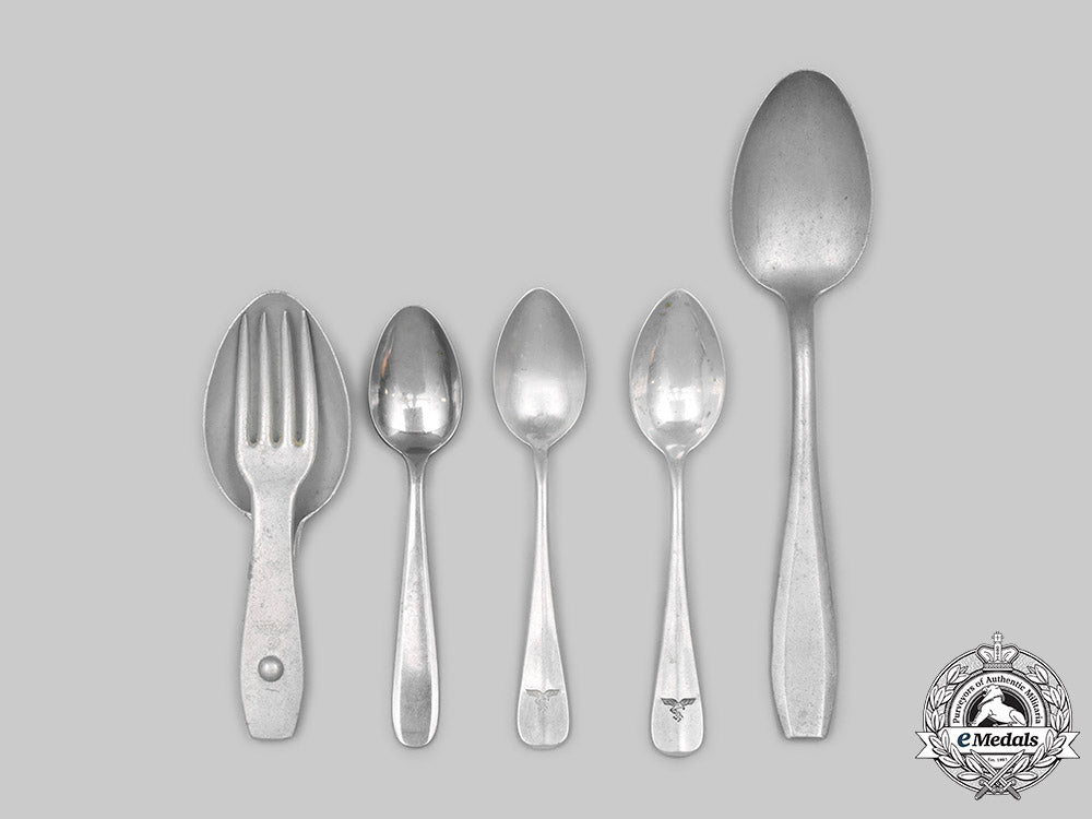 germany,_wehrmacht._a_mixed_lot_of_mess_hall_and_field_cutlery_c2020_464_mnc4054