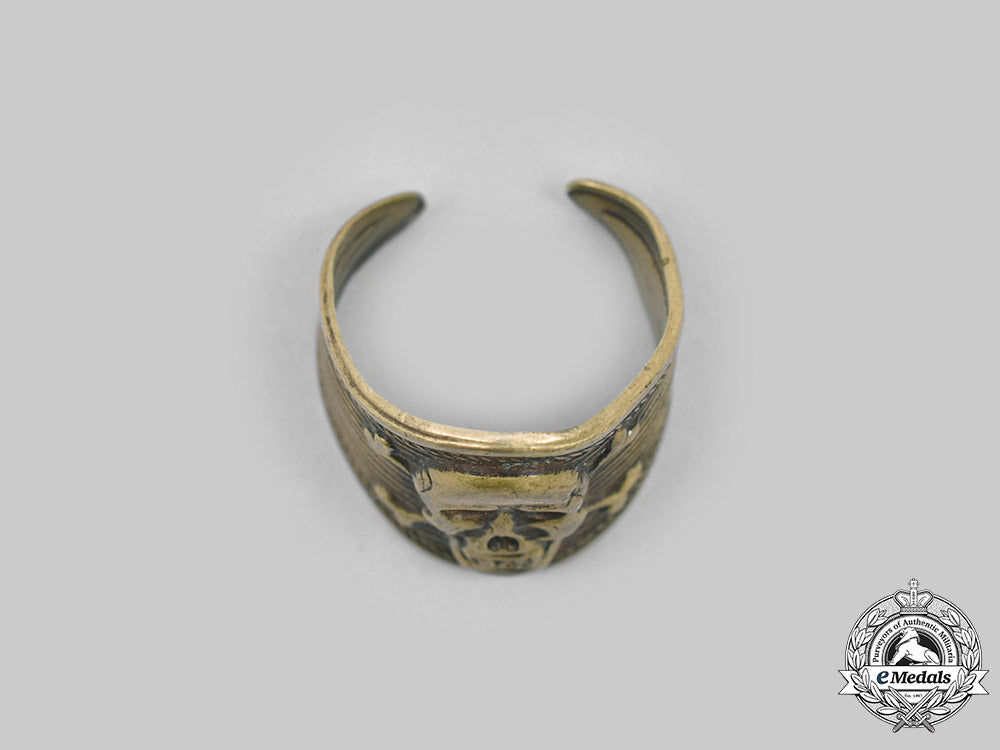 italy,_kingdom._a_fascist-_period_arditi_skull_ring_c2020_583_mnc9666_1