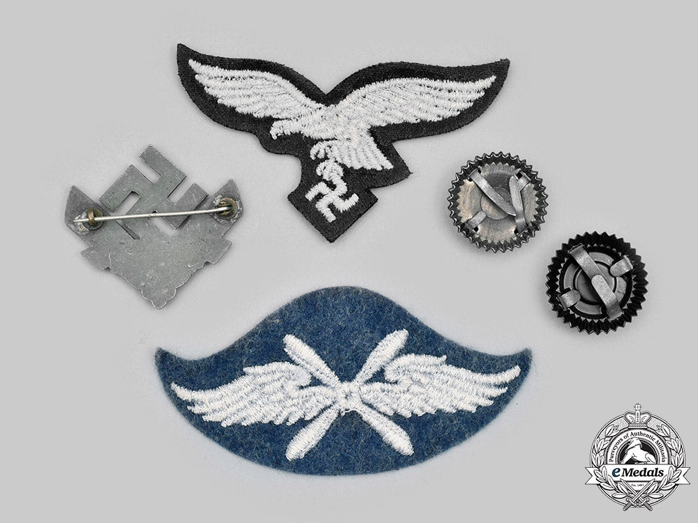 germany,_third_reich._a_mixed_lot_of_uniform_insignia_c2020_646_mnc8364_1