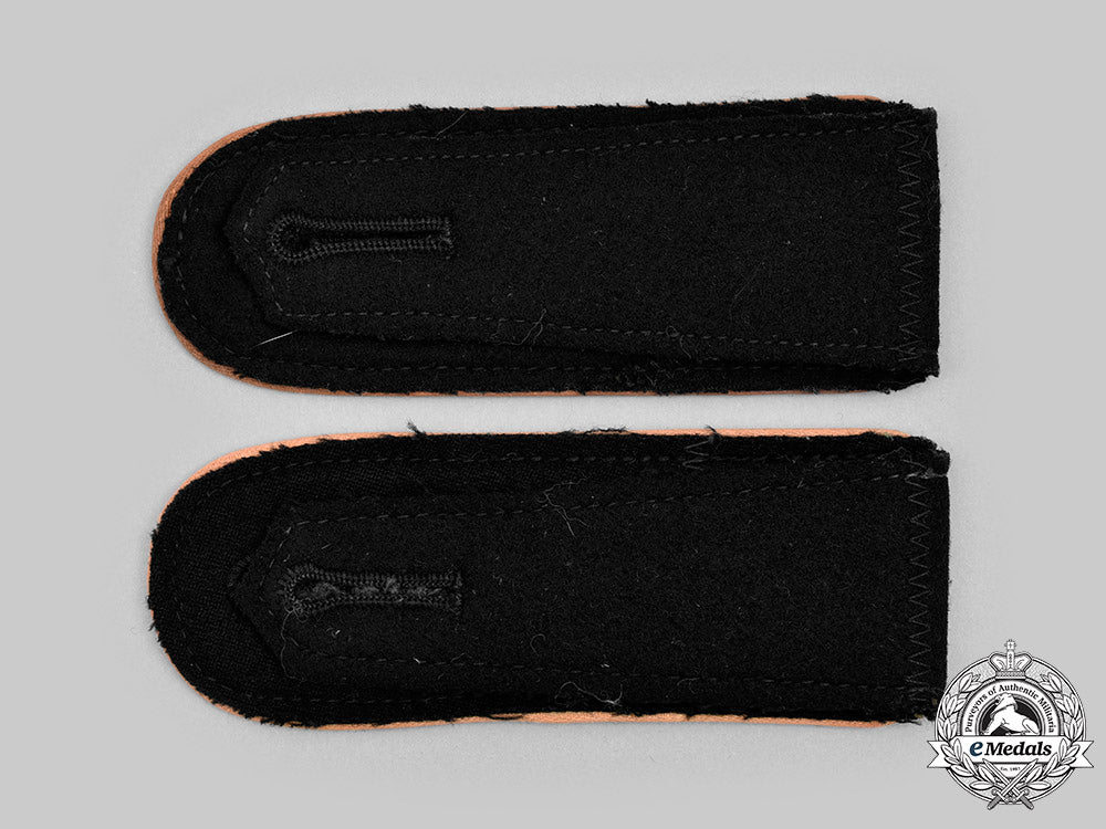 germany,_ss._a_set_of_waffen-_ss_mann_reconnaissance_shoulder_straps_c2020_688_mnc7797_1