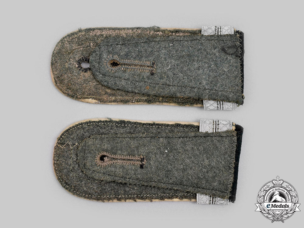 germany,_heer._a_set_of_großdeutschland_division_infantry_feldwebel_officer_candidate_shoulder_straps_c2020_699_mnc7818_1
