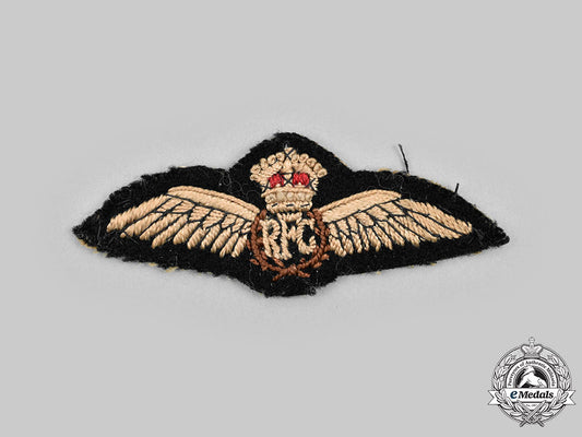 united_kingdom._a_royal_flying_corps(_rfc)_pilot_dress_wing,_c.1917_c2020_788_mnc4595