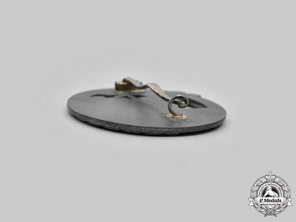 germany,_kriegsmarine._a_blockade_runner_badge,_by_b.h._mayer_c2020_823_mnc7980_1