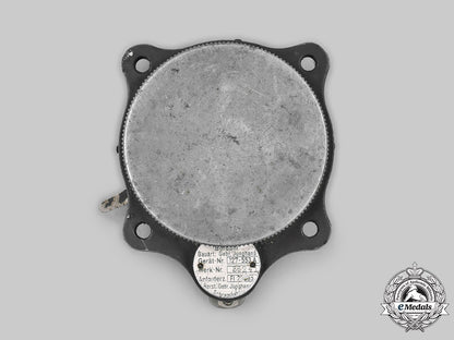 germany,_luftwaffe._a_console_clock,_by_junghans_brothers,_schramberg_c2020_876_mnc2579