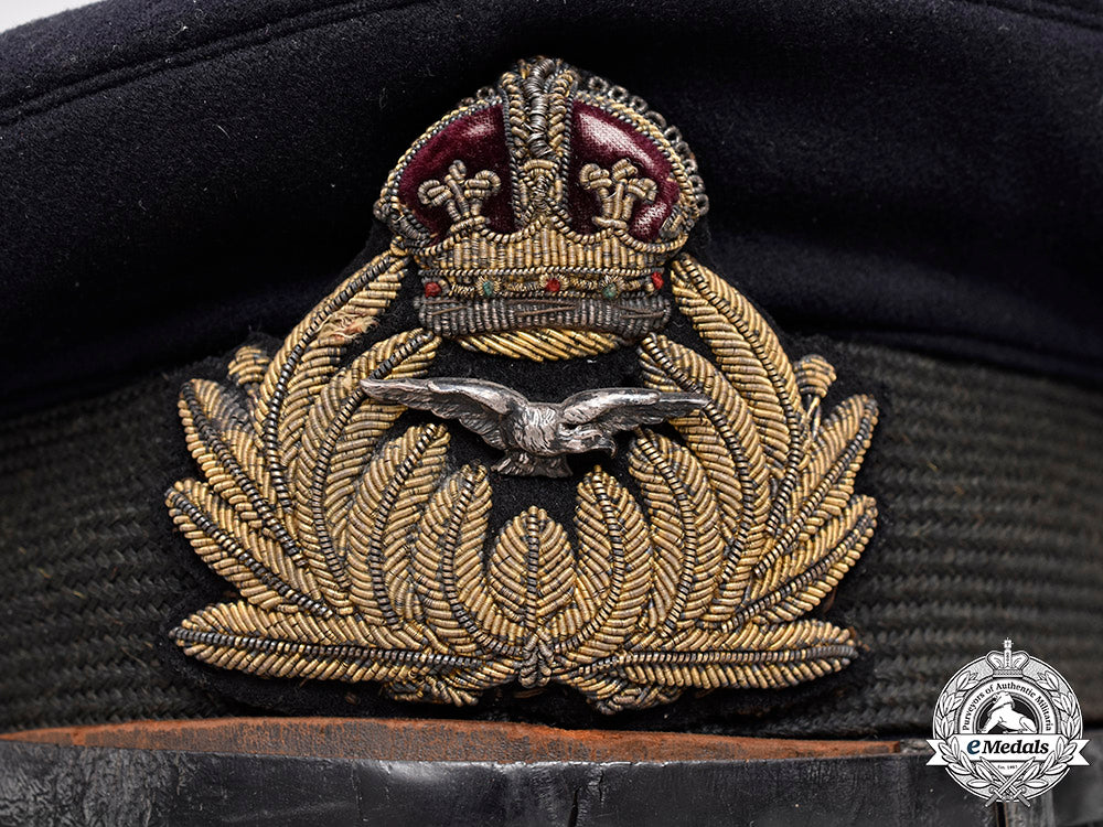 united_kingdom._a_rare_royal_naval_air_service(_rnas)_officer's_visor_cap,_c.1915_c2020_940_mnc7103