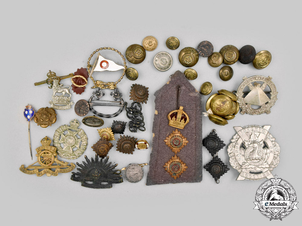 canada,_united_kingdom,_australia._a_lot_of_sixty-_eight_military-_themed_items_c2021_036emd_334_1_1_1