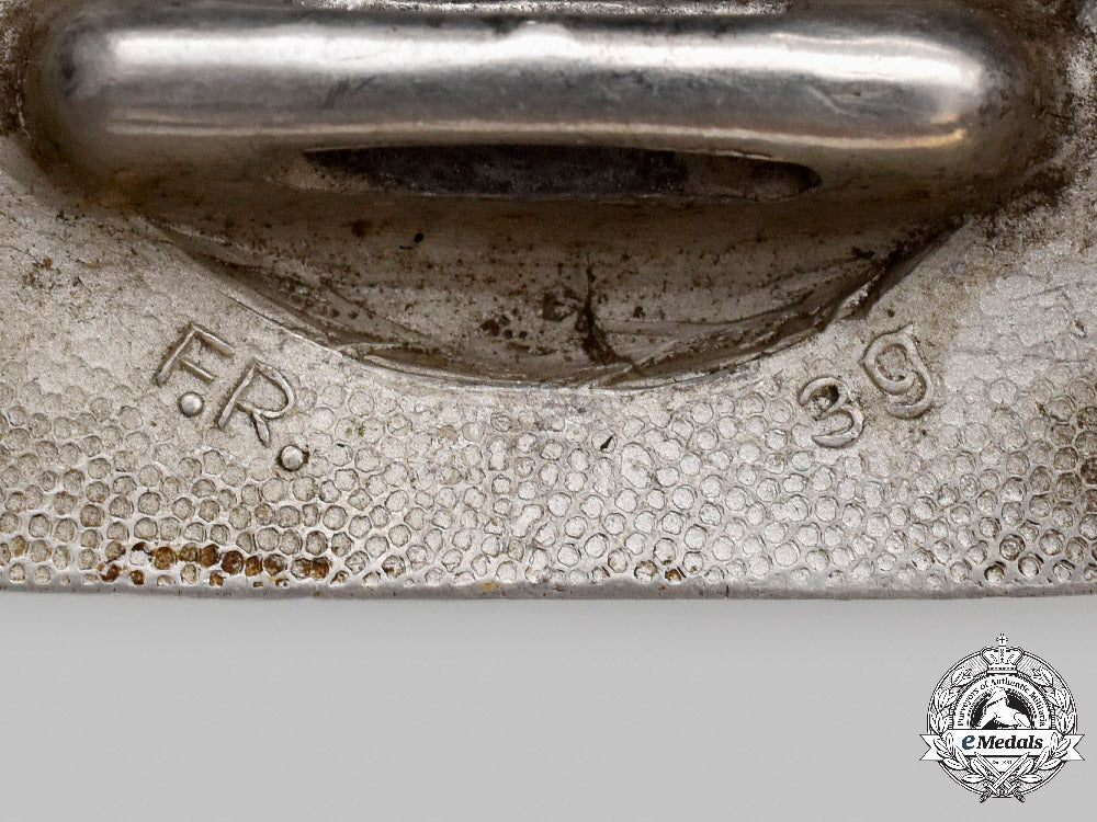 germany,_third_reich._a_pair_of_belt_buckles_c2021_088_mnc8118