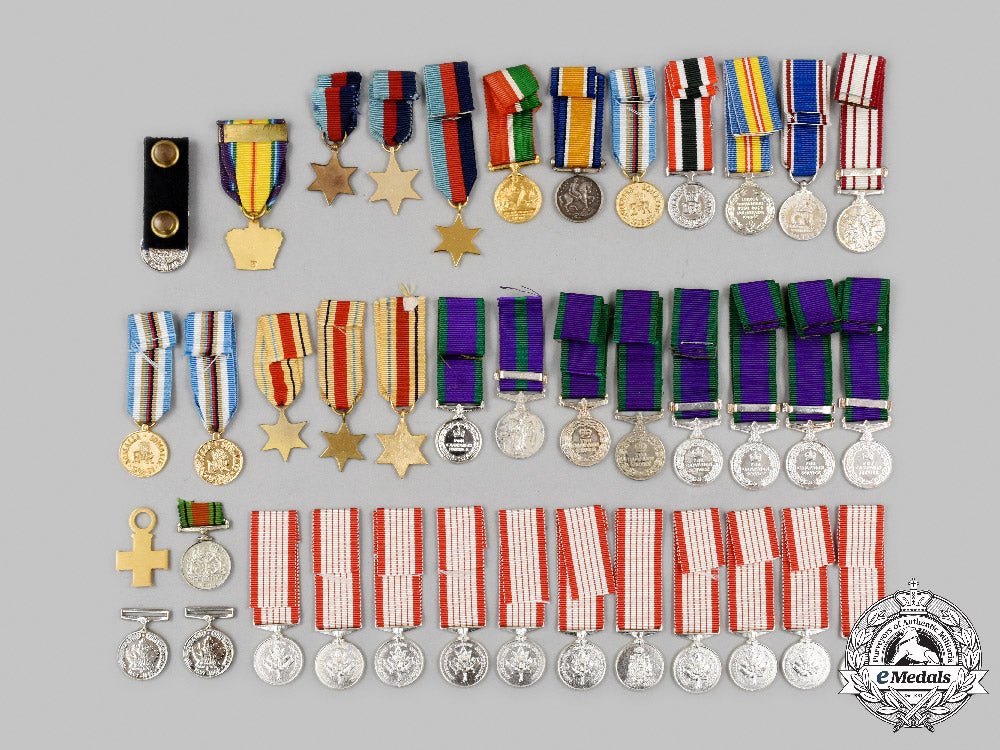 united_kingdom,_canada._a_lot_of_forty_miniature_awards_c2021_158emd_2719_1_1