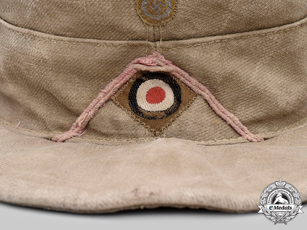 germany,_heer._an_afrikakorps_panzer_em/_nco’s_m43_field_cap,_by_carl_halfar_c2021_178_mnc5369