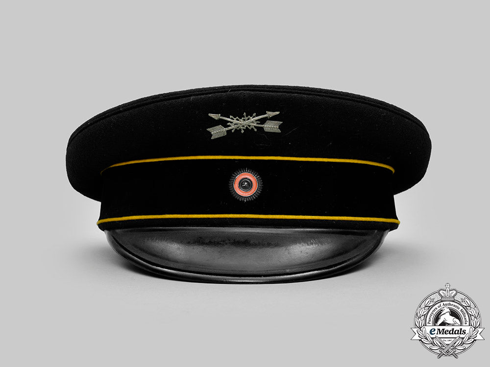 germany,_weimar_republic._a_stuttgart_transportation_authority_visor_cap_c2021_181_mnc5229_1