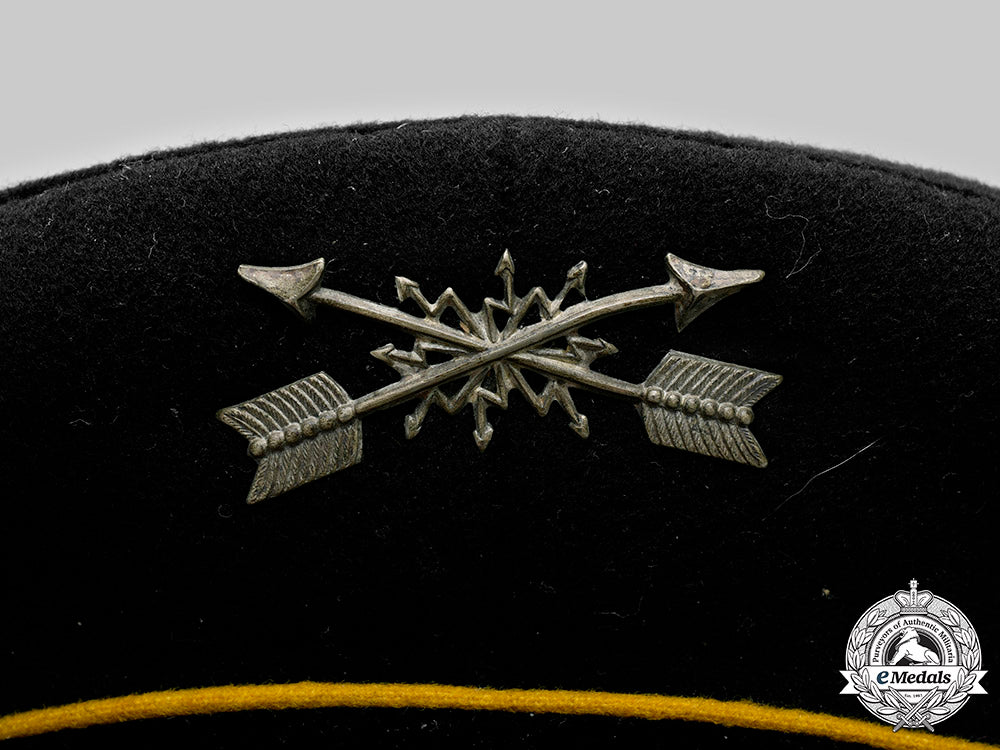 germany,_weimar_republic._a_stuttgart_transportation_authority_visor_cap_c2021_185_mnc5237_1