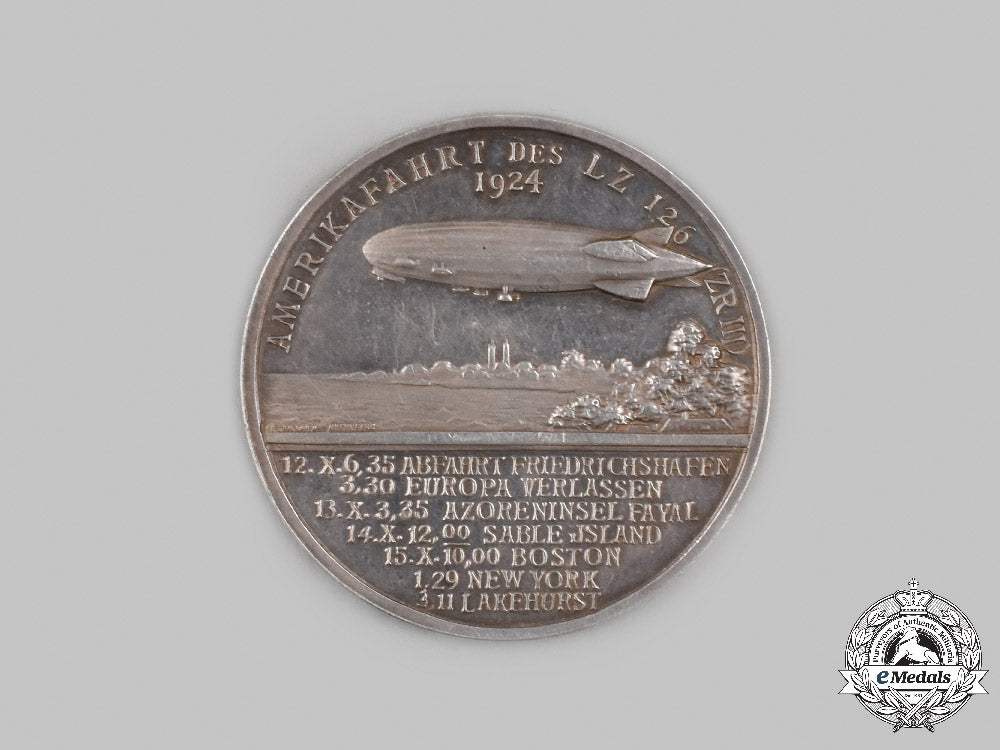 germany,_weimar_republic._a1924_zeppelin_america_trip_commemorative_silver_medallion,_by_l._christian_lauer_c2021_279emd_9779_1_1_1