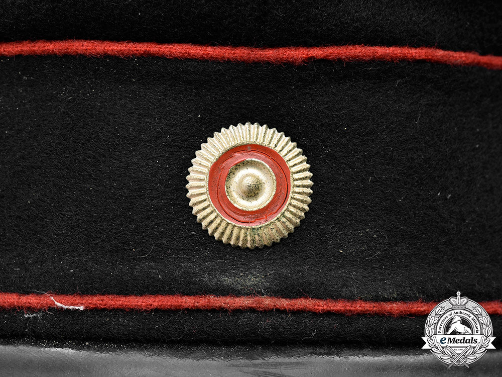 germany,_weimar_republic._a_fire_brigade_personnel_visor_cap_c2021_339_mnc6099_1