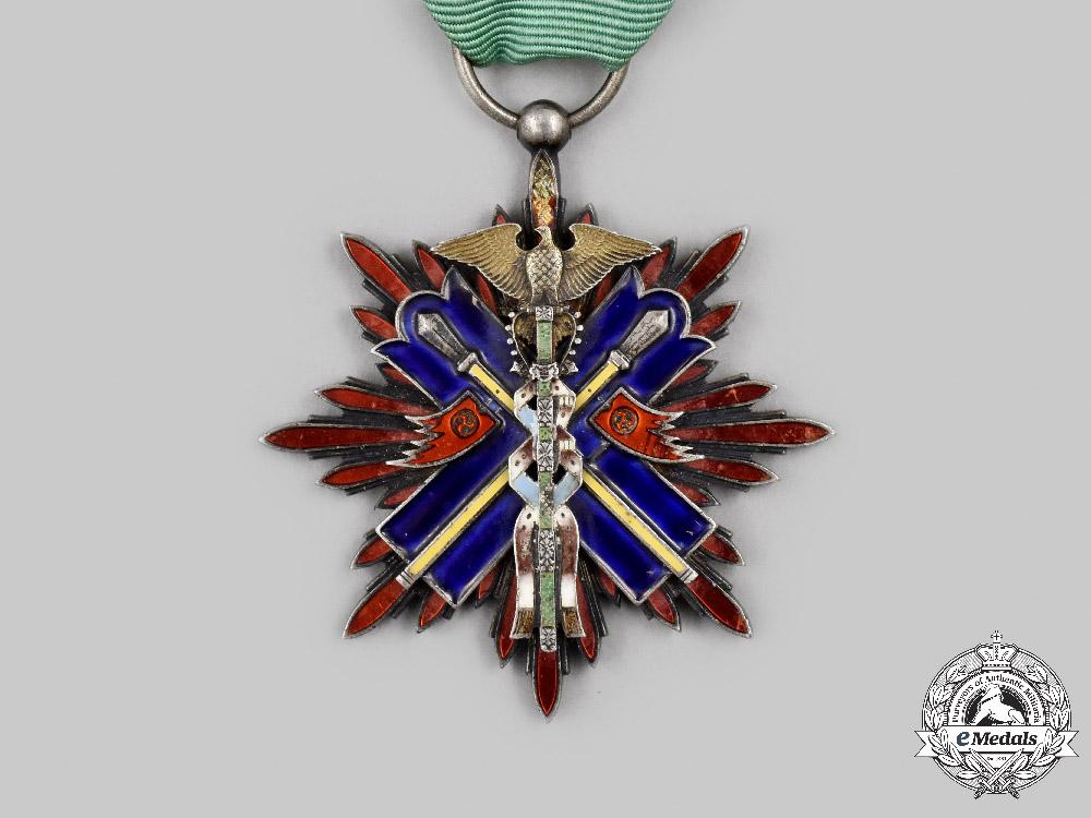 japan,_empire._an_order_of_the_golden_kite,_v_class_c2021_358_mnc6440_1