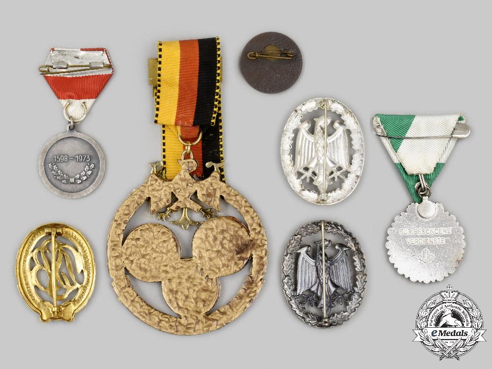 germany,_federal_republic._a_mixed_lot_of_medals_and_badges_c2021_399_mnc7361-_1_