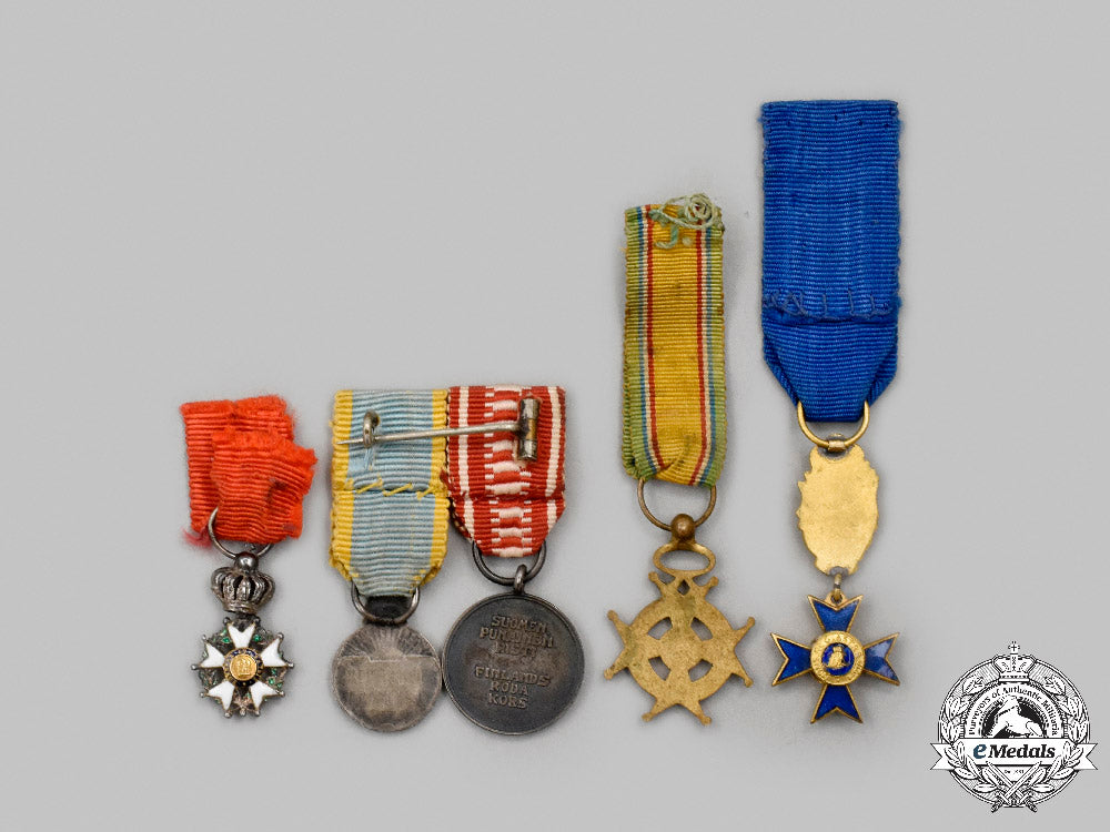international._a_lot_of_five_miniature_awards_c2021_402_mnc9916