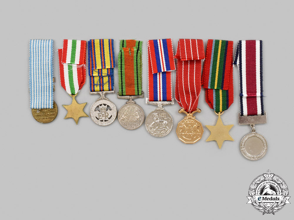 united_kingdom,_canada._a_lot_of_eight_miniature_awards_c2021_527emd_4066_1