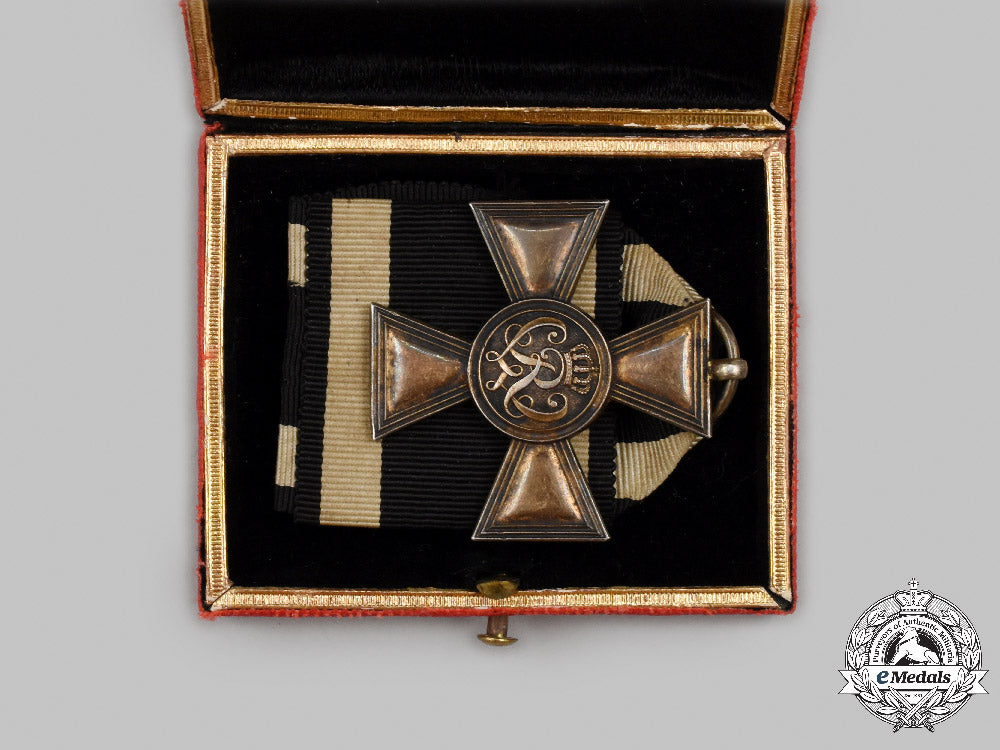 prussia,_kingdom._a_military_honour_decoration,_i_class_with_case,_by_wagner_c2021_543emd_5454