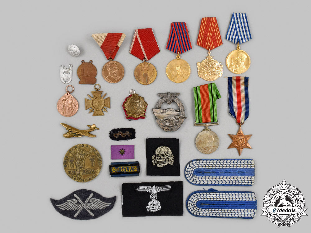 germany,_third_reich._a_lot_of_twenty-_four_mostly_post-1945_manufactured_items_c2021_562emd_5523_1