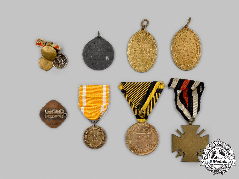 germany._a_mixed_lot_of_medals_and_badges_c2021_575_mnc0274