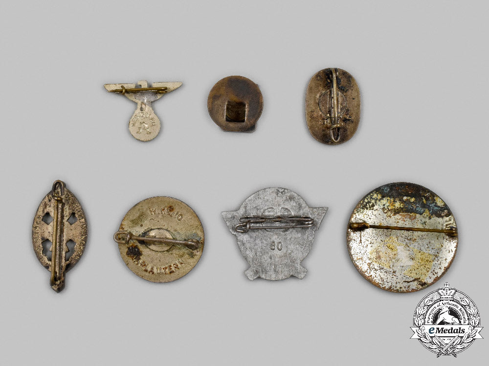 germany,_third_reich._a_mixed_lot_of_badges_c2021_584_mnc0296