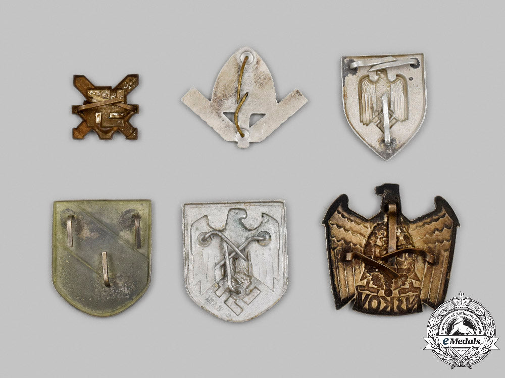 germany,_third_reich._a_mixed_lot_of_uniform_insignia_c2021_610_mnc0400