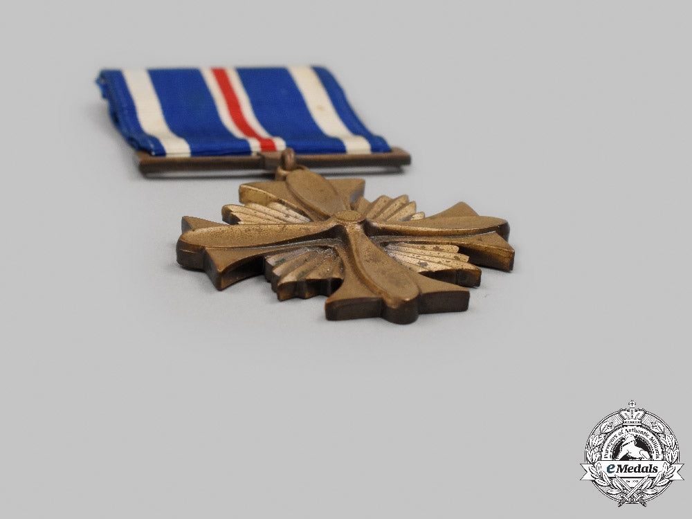 united_states._two_awards_c2021_657emd_8289
