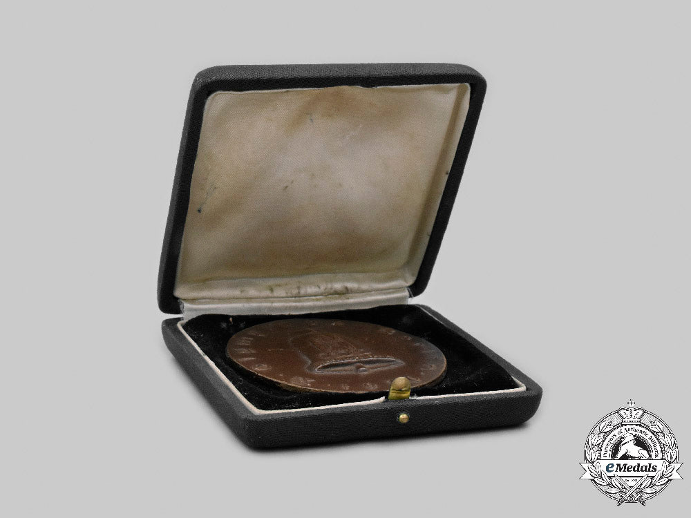 germany,_third_reich._a1936_berlin_olympics_commemorative_table_medal,_with_case_c2021_677_mnc4135_1