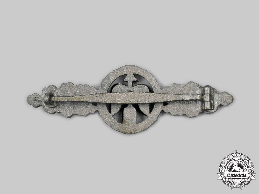 germany,_luftwaffe._a_short-_range_day_fighter_clasp,_gold_grade,_by_g.h._osang_c2021_684_mnc4147_1_1_1