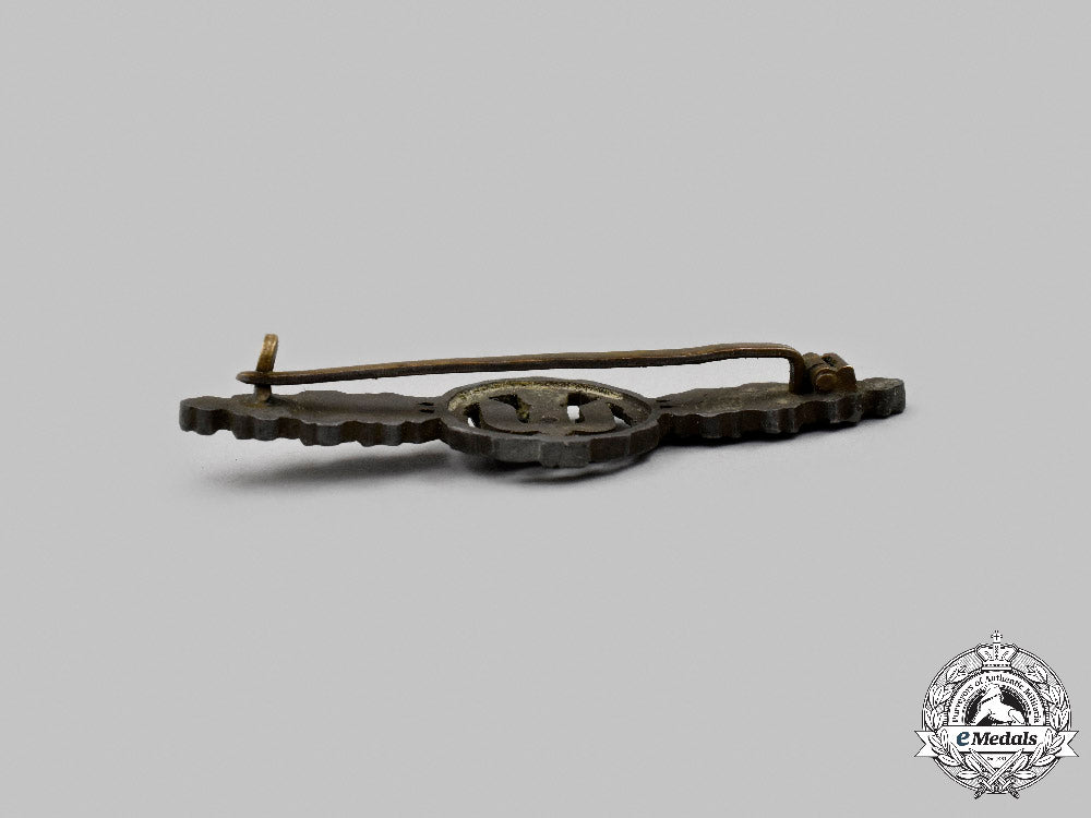 germany,_luftwaffe._a_bomber_pilot_squadron_clasp,_silver_grade_c2021_699_mnc0538
