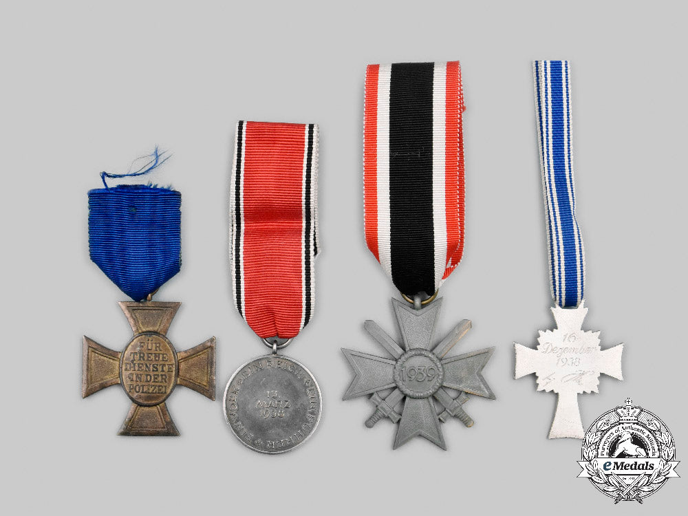 germany,_third_reich._a_mixed_lot_of_decorations_c2021_758_mnc4311