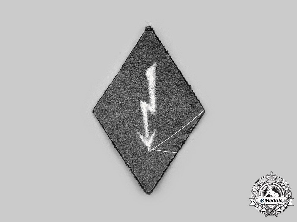 germany,_ss._a_waffen-_ss_signals_personnel_sleeve_diamond_c2021_771_mnc6786_1