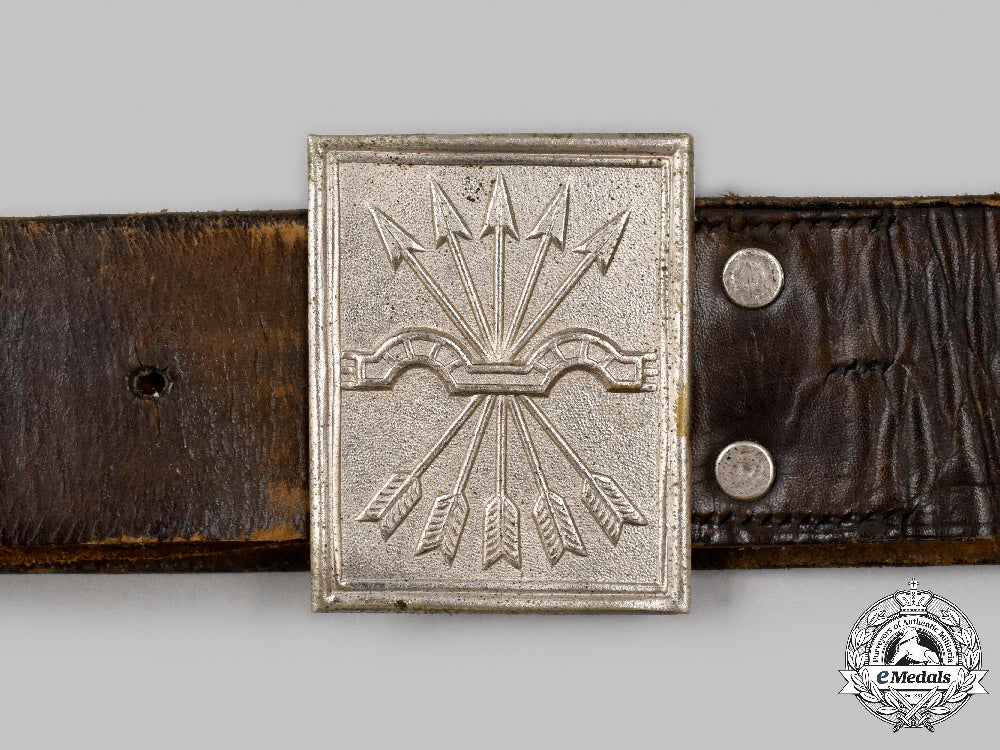 spain._a_nationalist_spanish_civil_war_falange_uniform_group_c2021_807_mnc8085