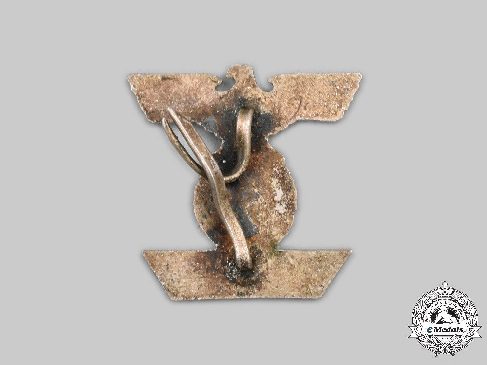 germany,_wehrmacht._a1939_clasp_to_the_iron_cross_ii_class,_prinzen_size,_ii_pattern_c2021_832_mnc4813