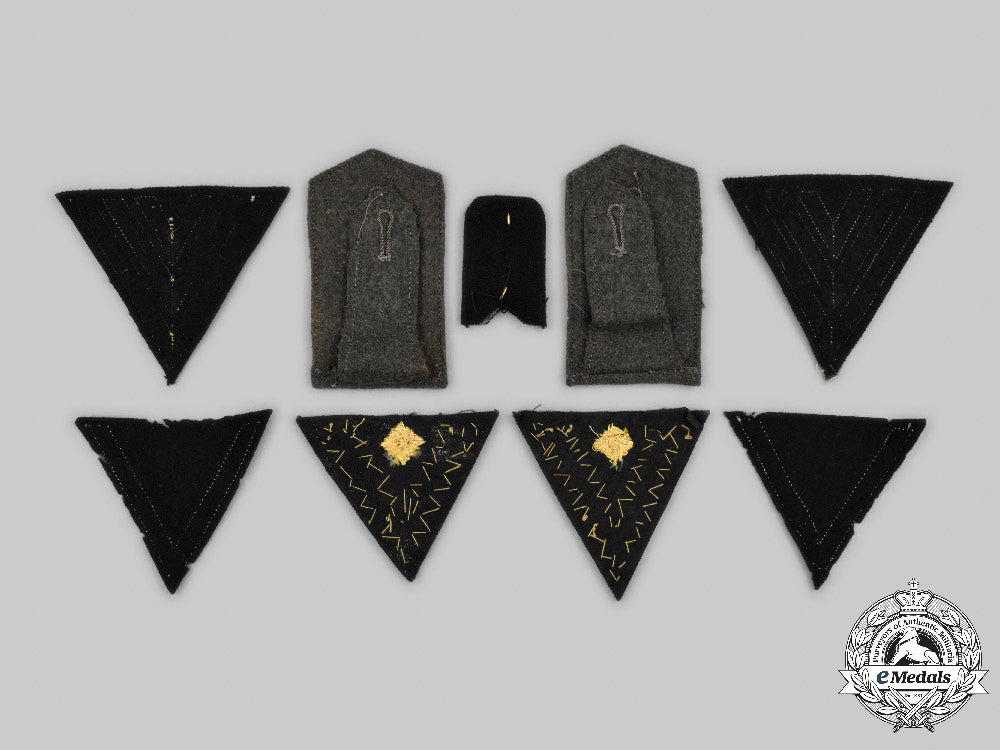 germany,_kriegsmarine._a_lot_of_kriegsmarine_uniform_insignia_c2021_873_mnc5454_1