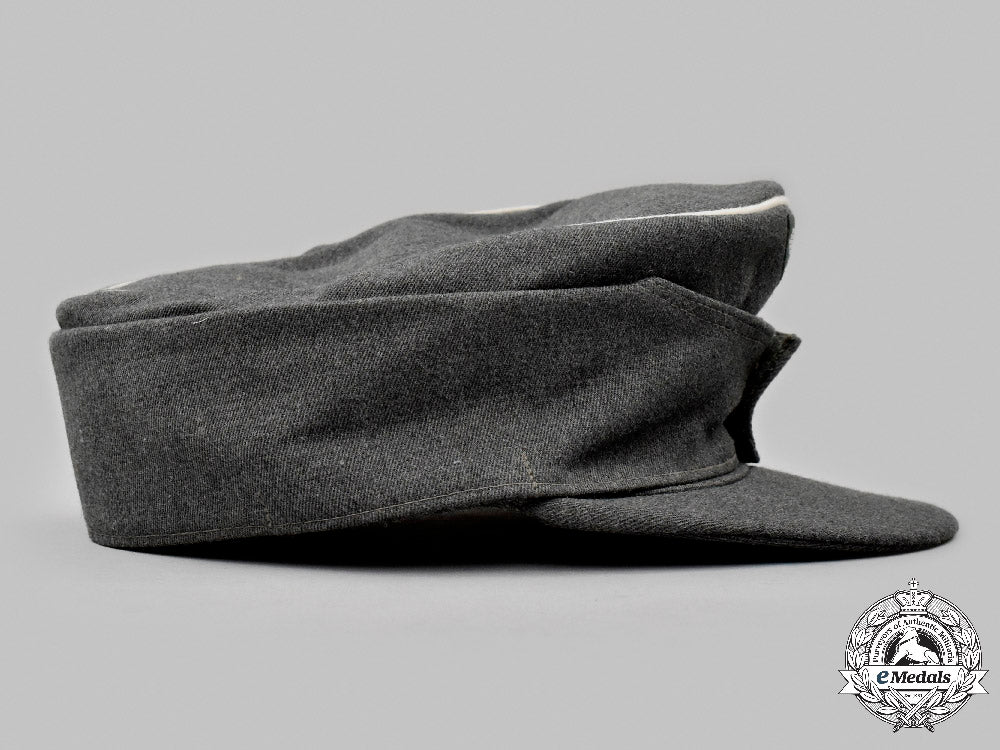 germany,_ss._a_late-_war_waffen-_ss_officer’s_m43_field_cap_c2021_877_mnc8500_1