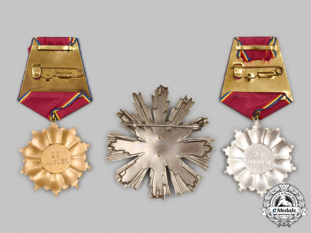 romania,_socialist_republic._three_orders_c2021_890emd_6383_1