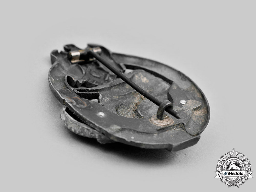 germany._a_silver_grade_tank_badge;_special_grade50,_by_c.e._juncker_c20276_mnc5493_2_1_1_1_1_1_1_1