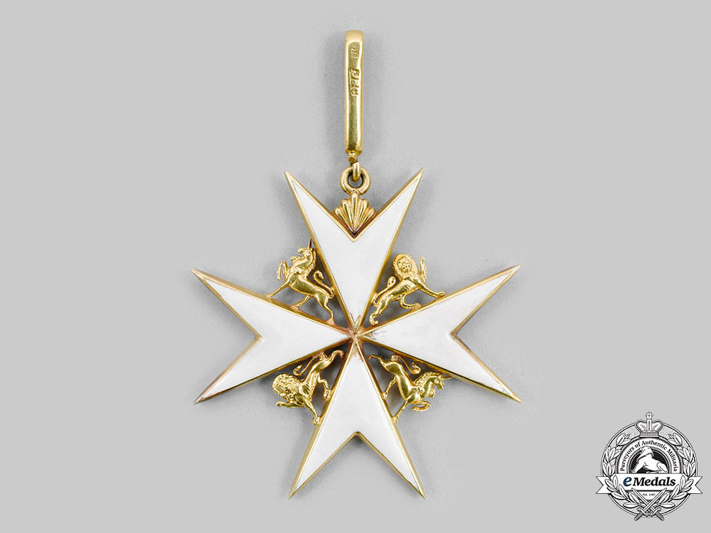 united_kingdom._an_order_of_st._john,_knight/_dame_of_justice,_in_gold_c20288_mnc9750_1