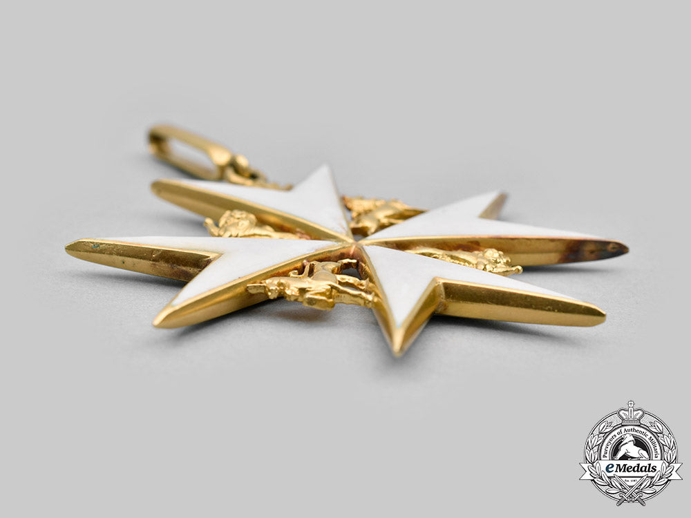 united_kingdom._an_order_of_st._john,_knight/_dame_of_justice,_in_gold_c20289_mnc9757_1