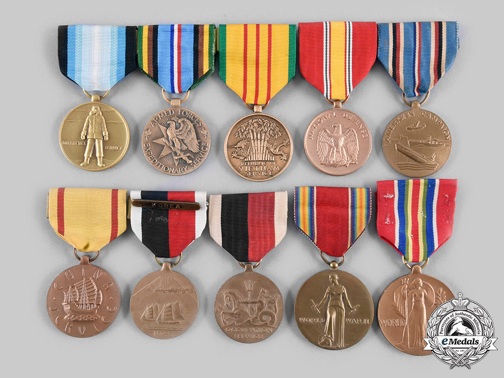 united_states._a_lot_of_ten_service_medals_c20331_emd7033_1