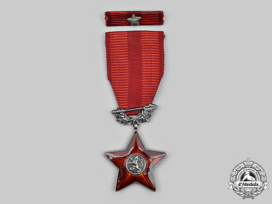 czechoslovakia,_socialist_republic._an_order_of_the_red_star,_type_i_c20373_mnc4404