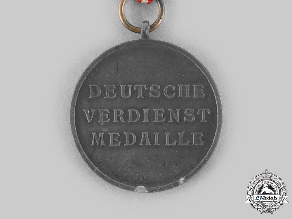 germany,_third_reich._an_order_of_the_german_eagle,_bronze_merit_medal_c20387_emd7682_1_1