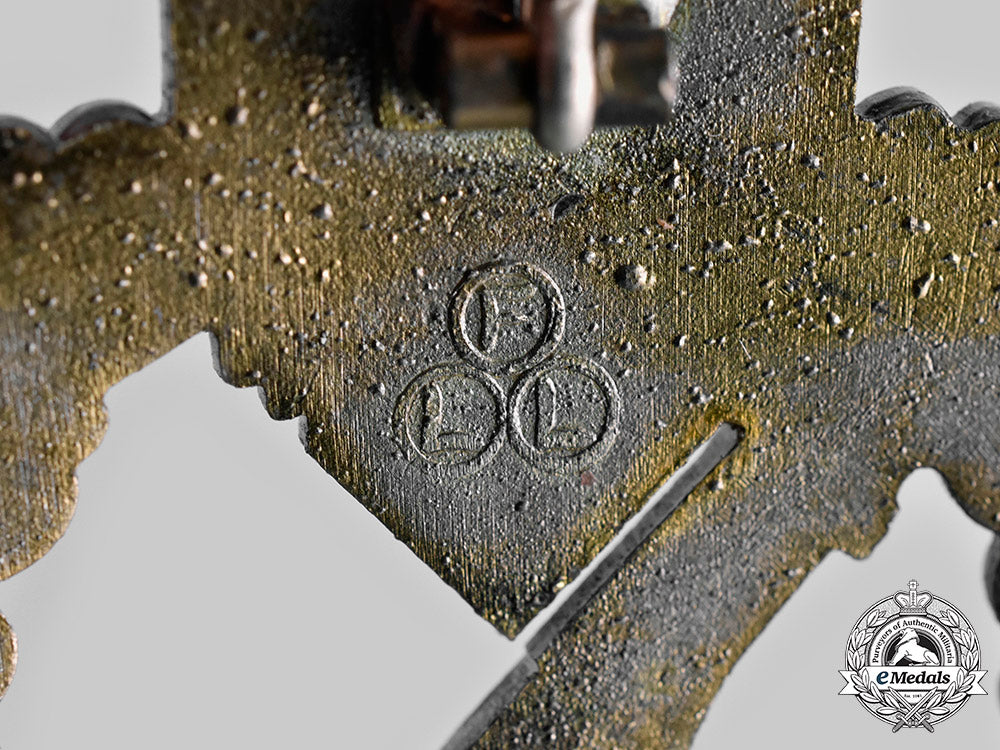 germany,_wehrmacht._an_infantry_assault_badge,_bronze_grade,_by_friedrich_linden_c20403_mnc1273