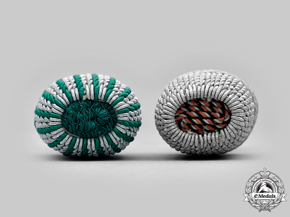 germany,_third_reich._a_pair_of_portepees_c20453_mnc6212_1