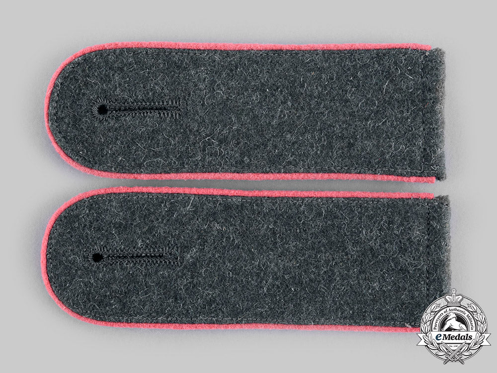 germany,_heer._a_set_of_panzer_enlisted_personnel_shoulder_straps_c20509_emd7418_1_1